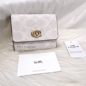 NWT Coach Turnlock Small Wallet In Blocked Signature Canvas Chalk Lake Blue 821